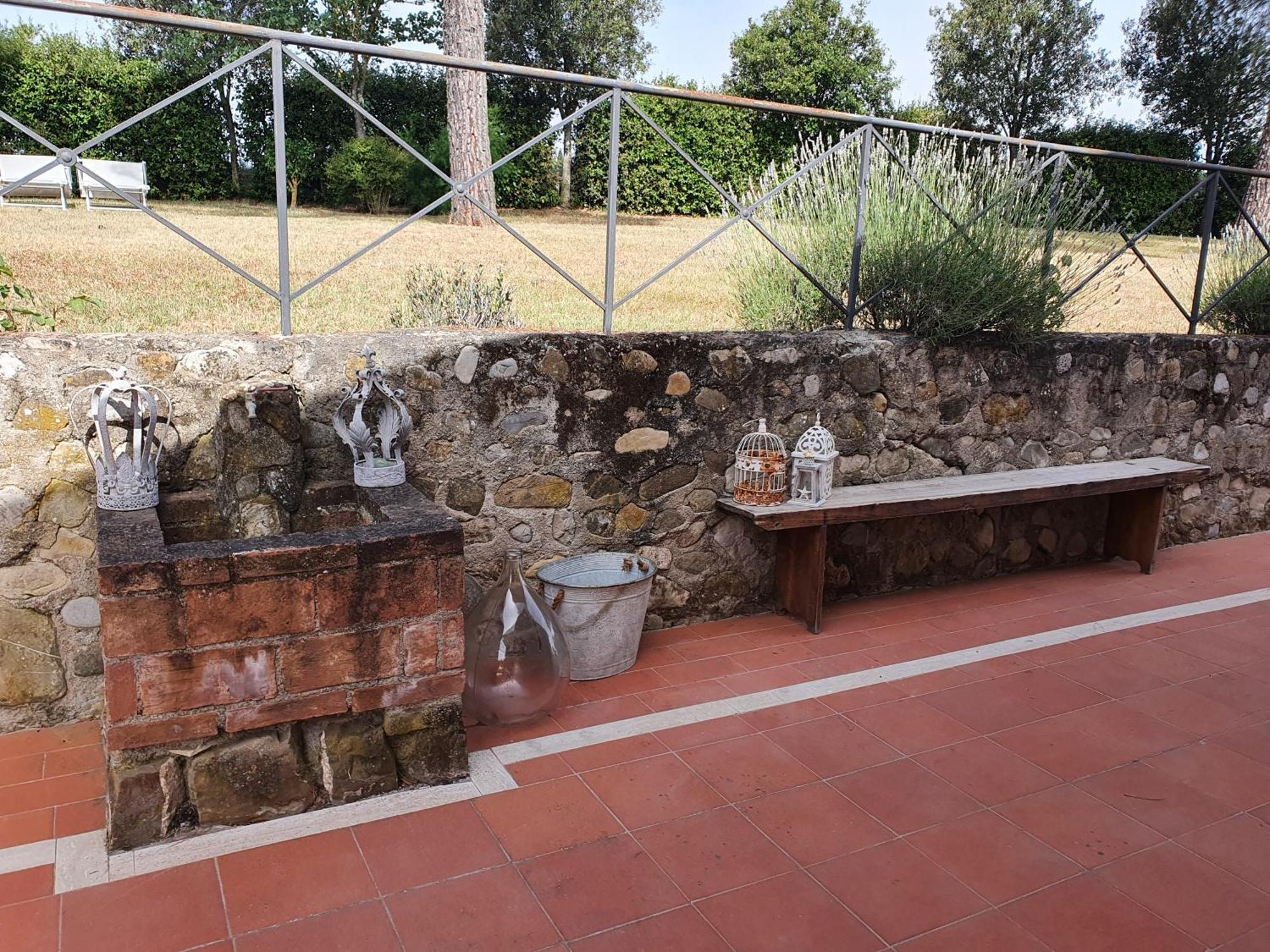 Dago Farmhouse Siena Exterior photo